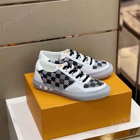 附近上门回收 奢饰品收购 LV 古驰 麦昆 杨树林 鞋子 免费估价鉴定