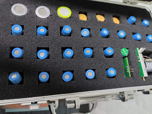 广谱型可燃气体传感器