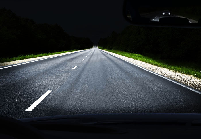 晶振8MHZ在自动汽车头灯中的作用